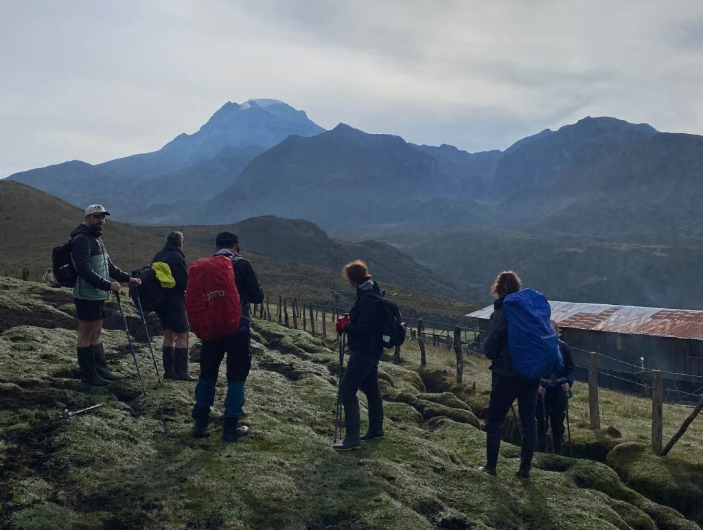 Instagram post from salento.hikers. This post is in position 9.