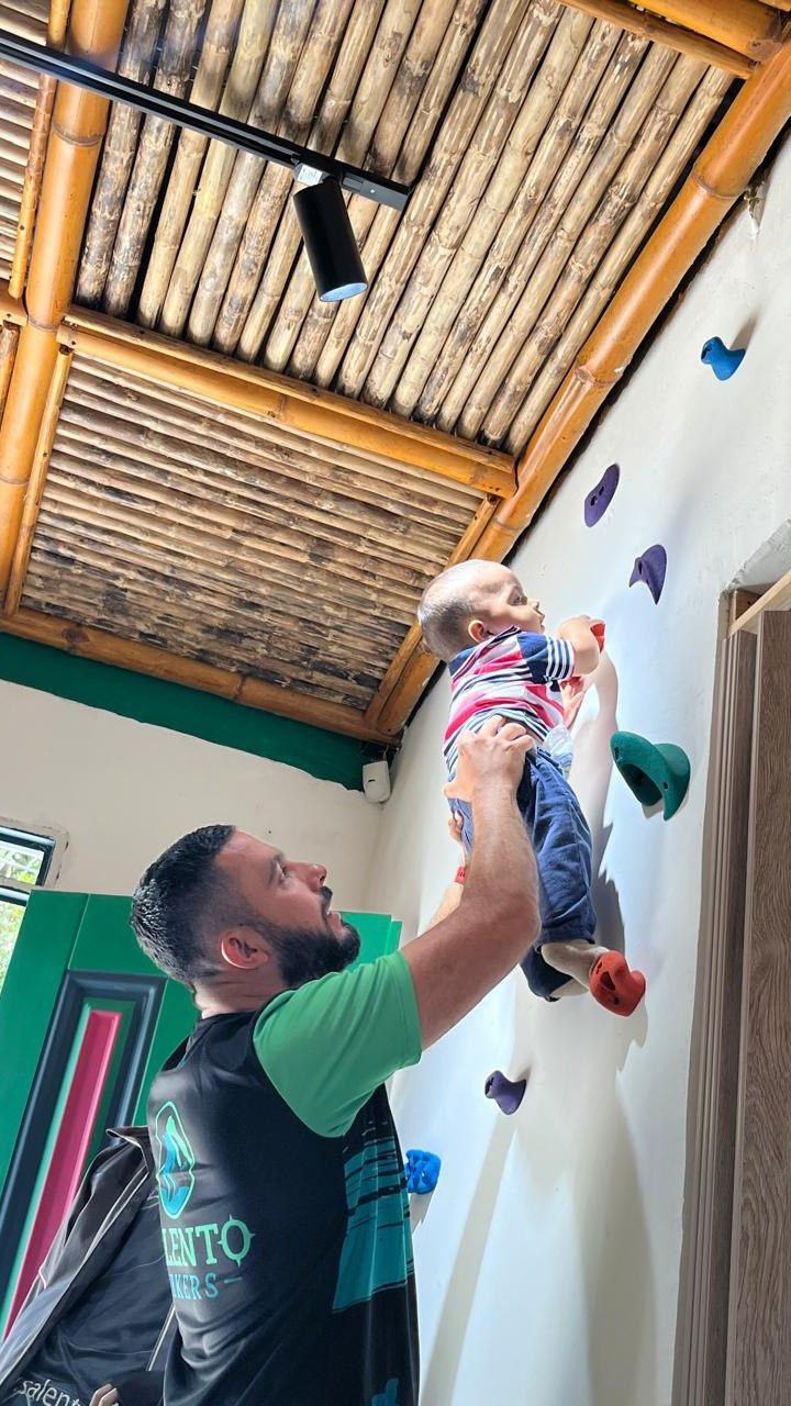 Instagram post from salento.hikers. This post is in position 11.