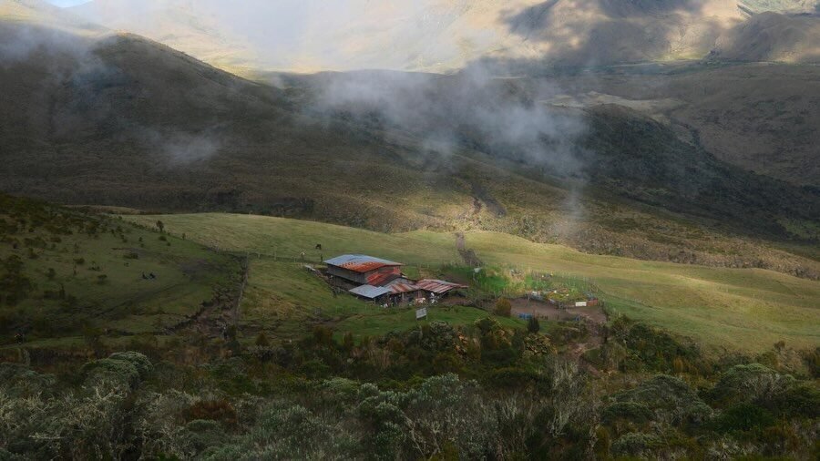 Instagram post from salento.hikers. This post is in position 8.